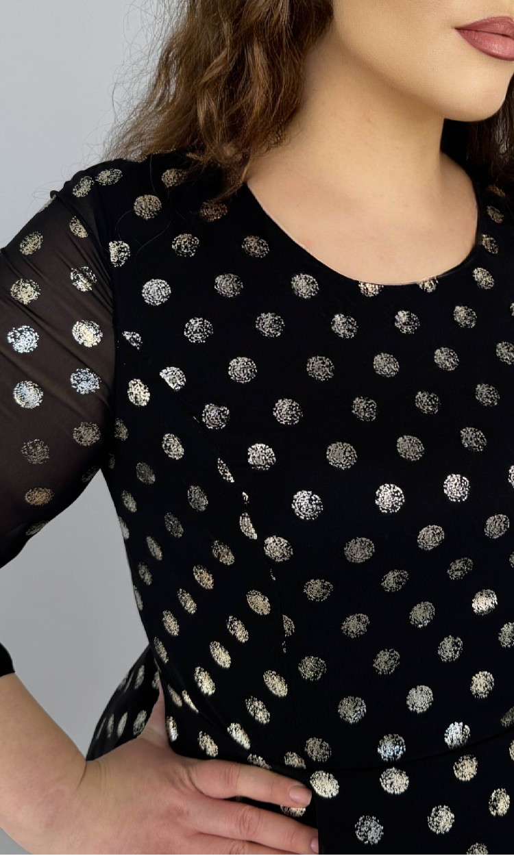 Rochie din voal in semiclos neagra cu imprimeu buline